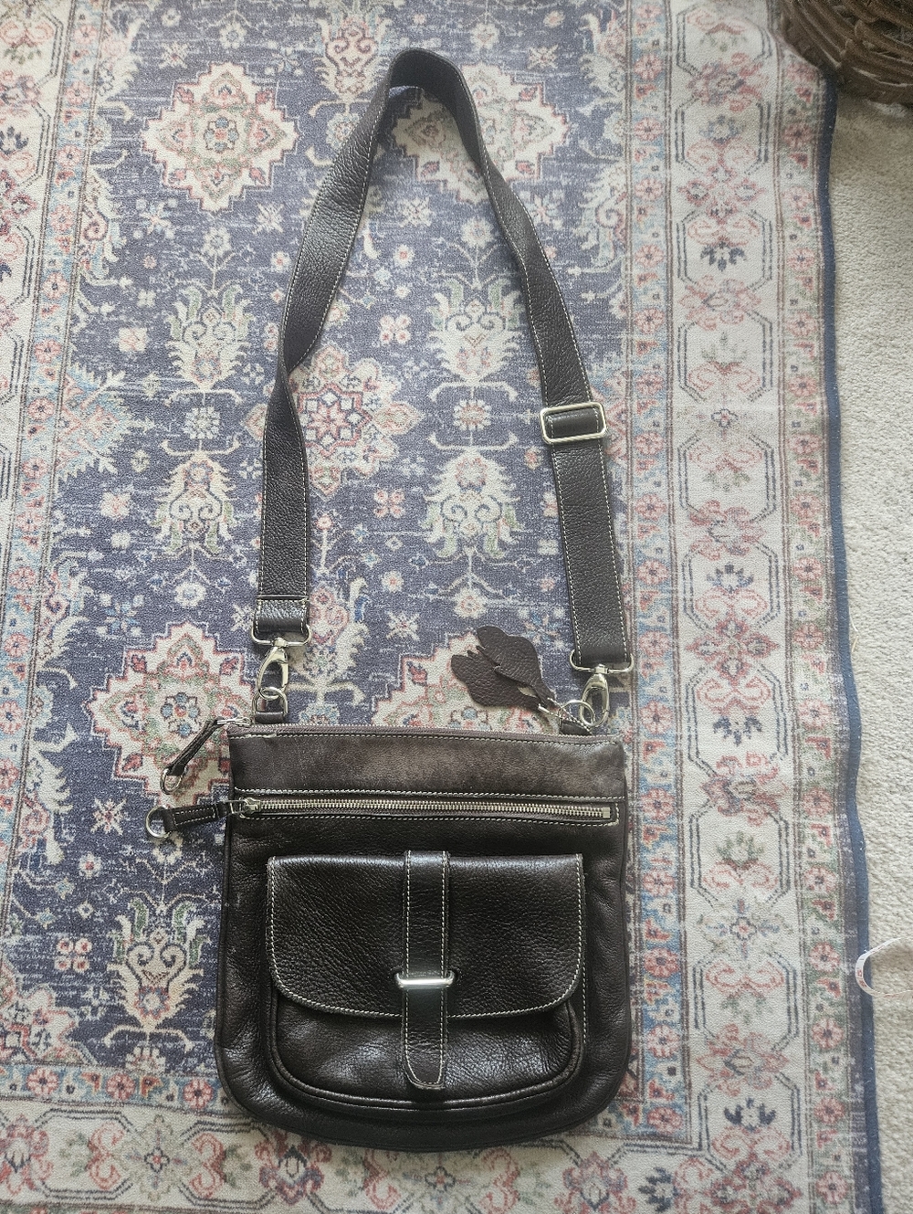 VINTAGE ROOTS CANADA DARK BROWN LEATHER CROSSBODY BAG